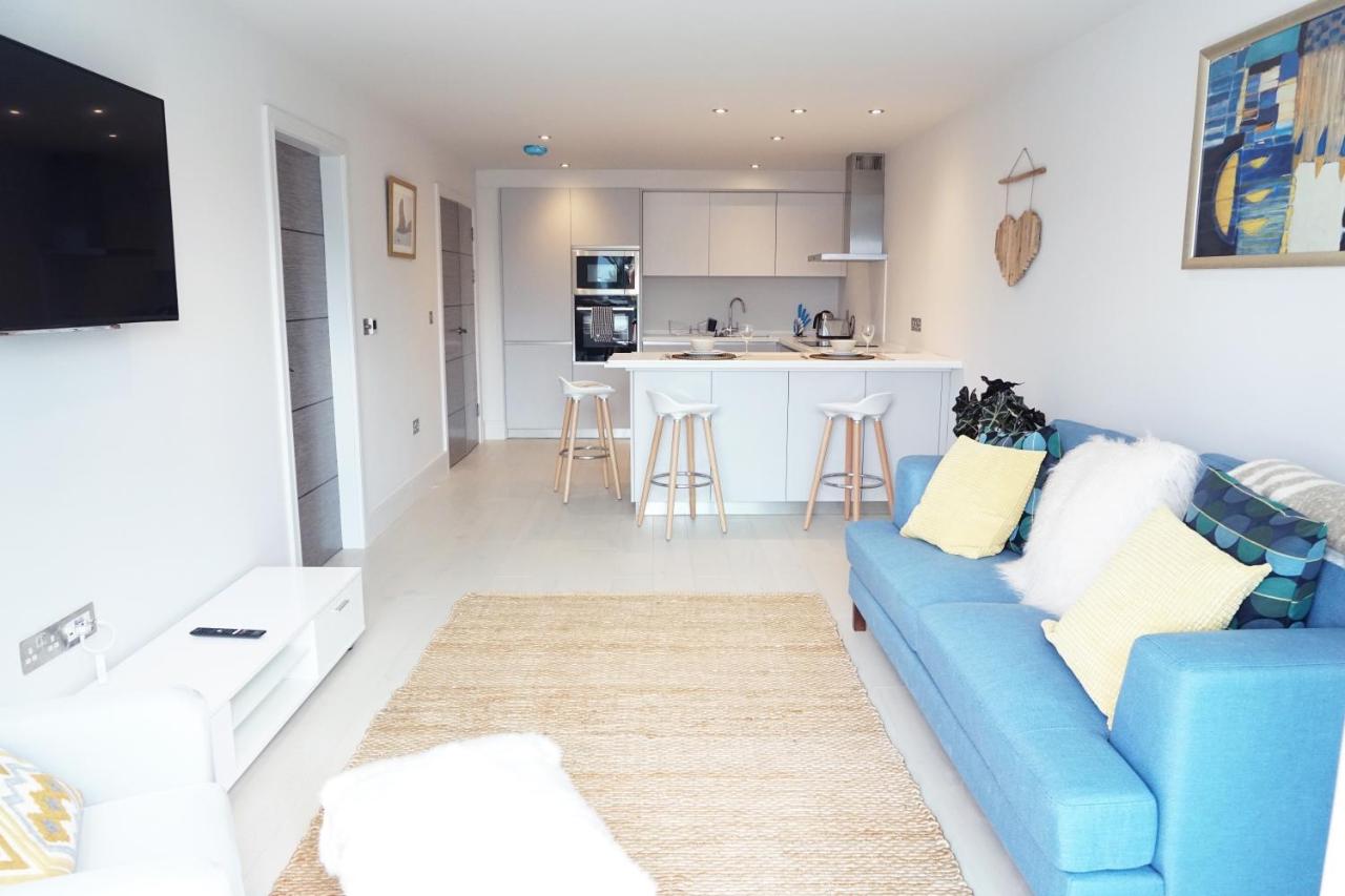 B&B Newquay - Saltwater Suites at Fistral - Bed and Breakfast Newquay