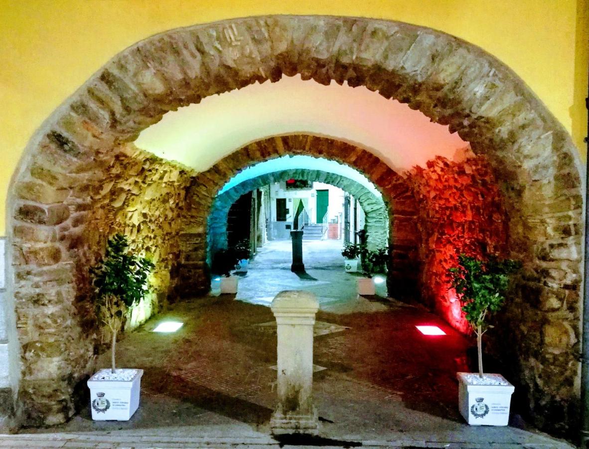 Sotto L'Arco - B&B Santo Stefano di Camastra