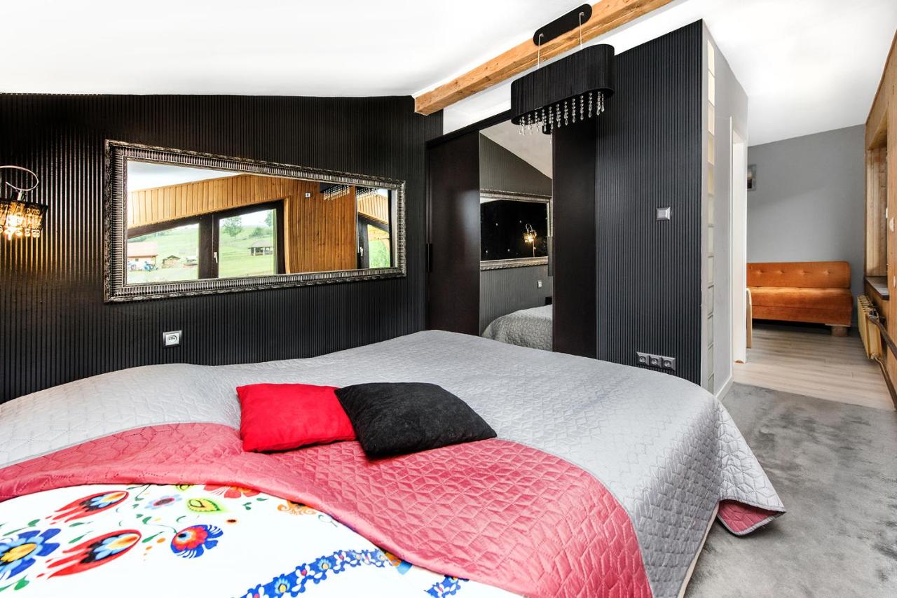 Double or Twin Room with Private Bathroom