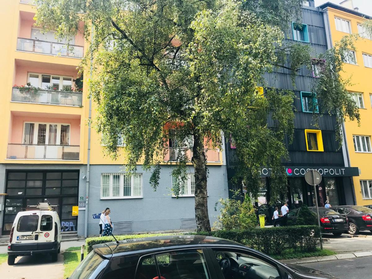 Colors Apartment Sarajevo - B&B