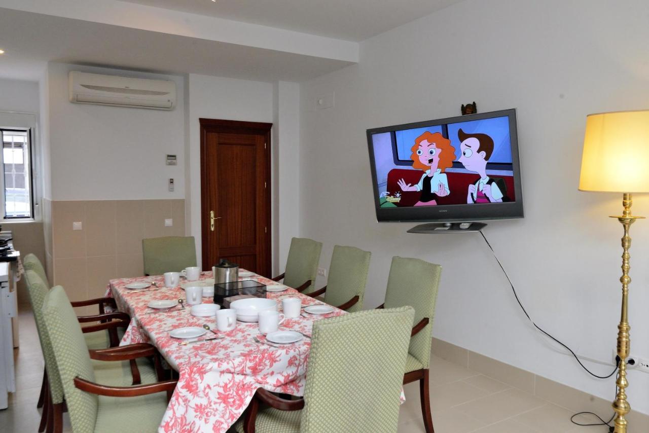 New Andalusian House 31 Free Private Parking - Chambres d’hôtes Mairena del Alcor