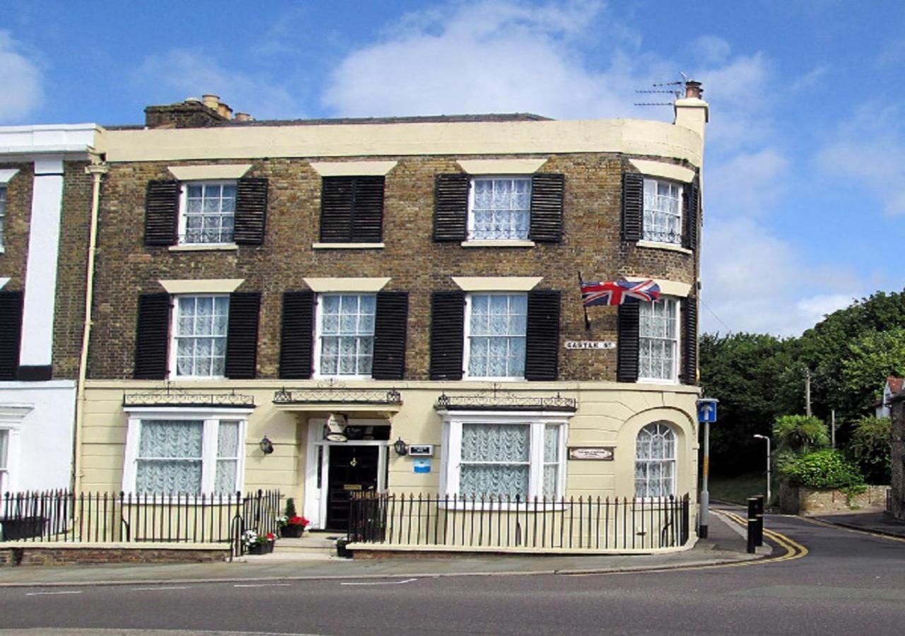 Number One Guesthouse - B&B