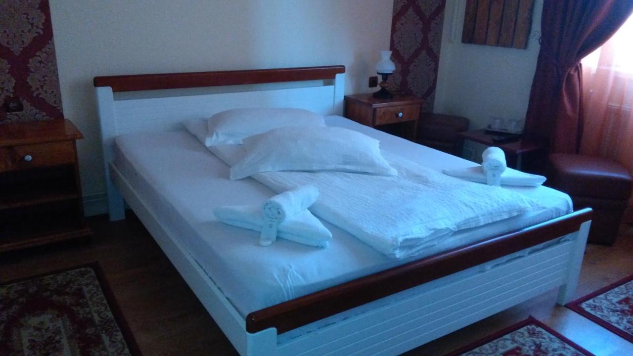 Kamer met Queensize Bed