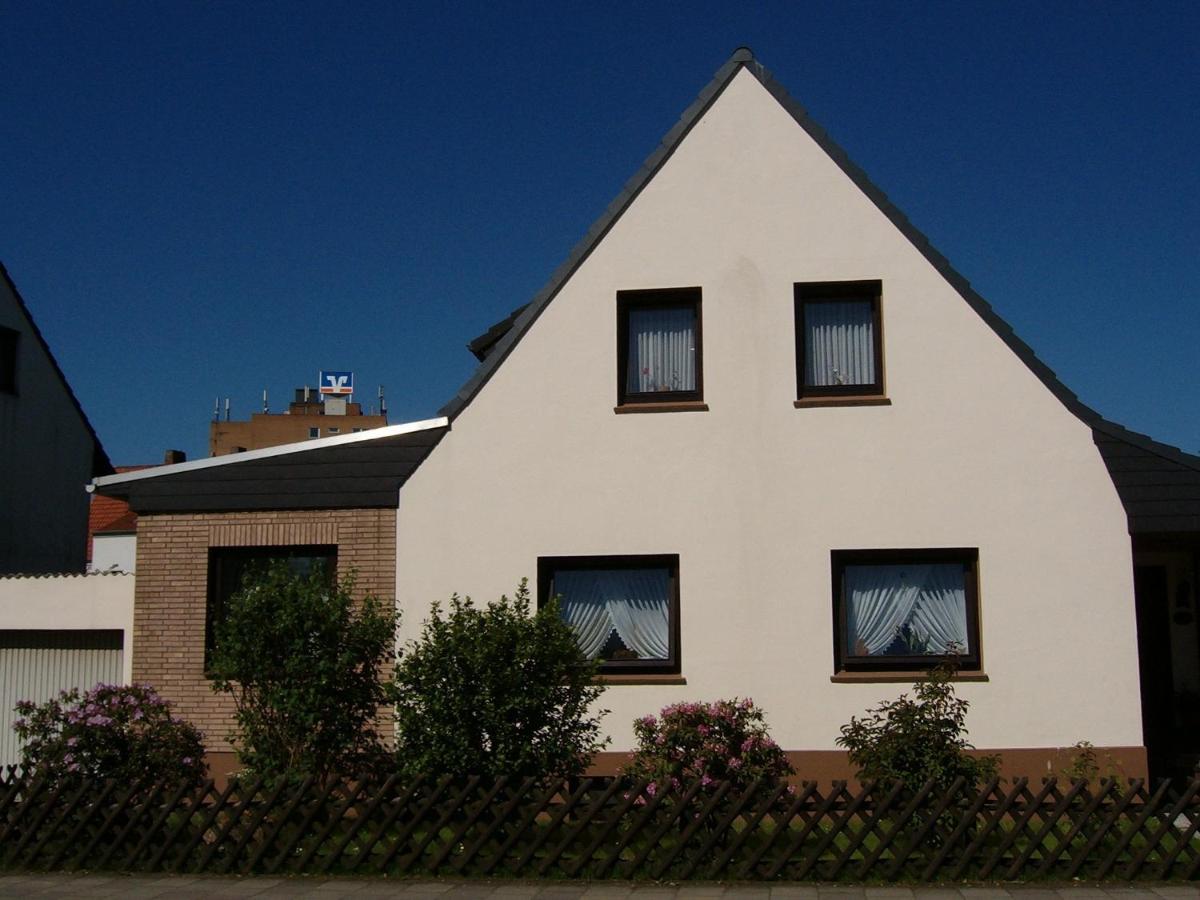 B&B Bremerhaven - Ferienwohnung Hillmer - Bed and Breakfast Bremerhaven