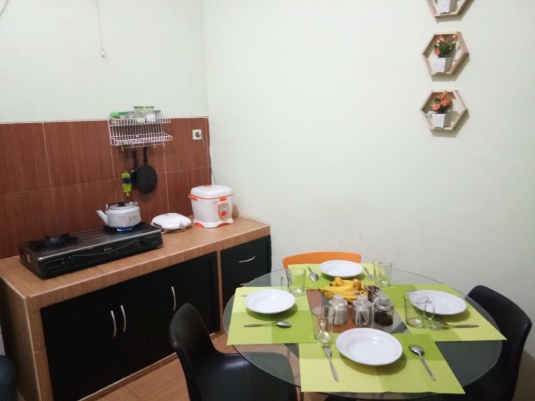 Hansel Homestay - B&B
