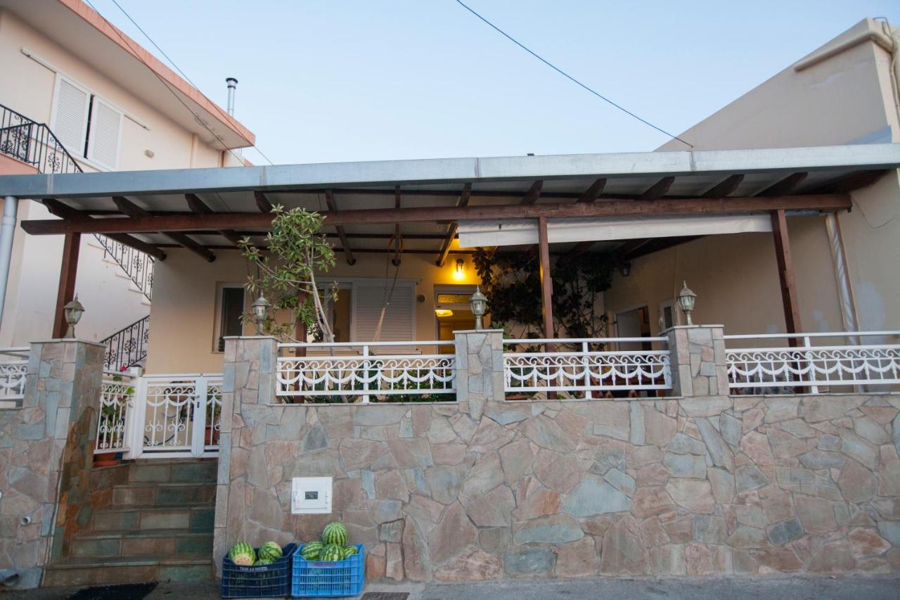 Arch Villa - Bed and Breakfast