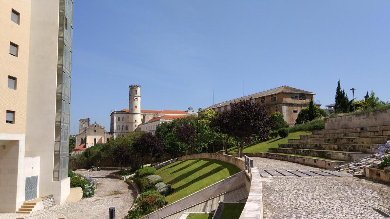 Lisbon Relax Pool Apartment - Free Parking Garage - Ferienwohnung Lissabon