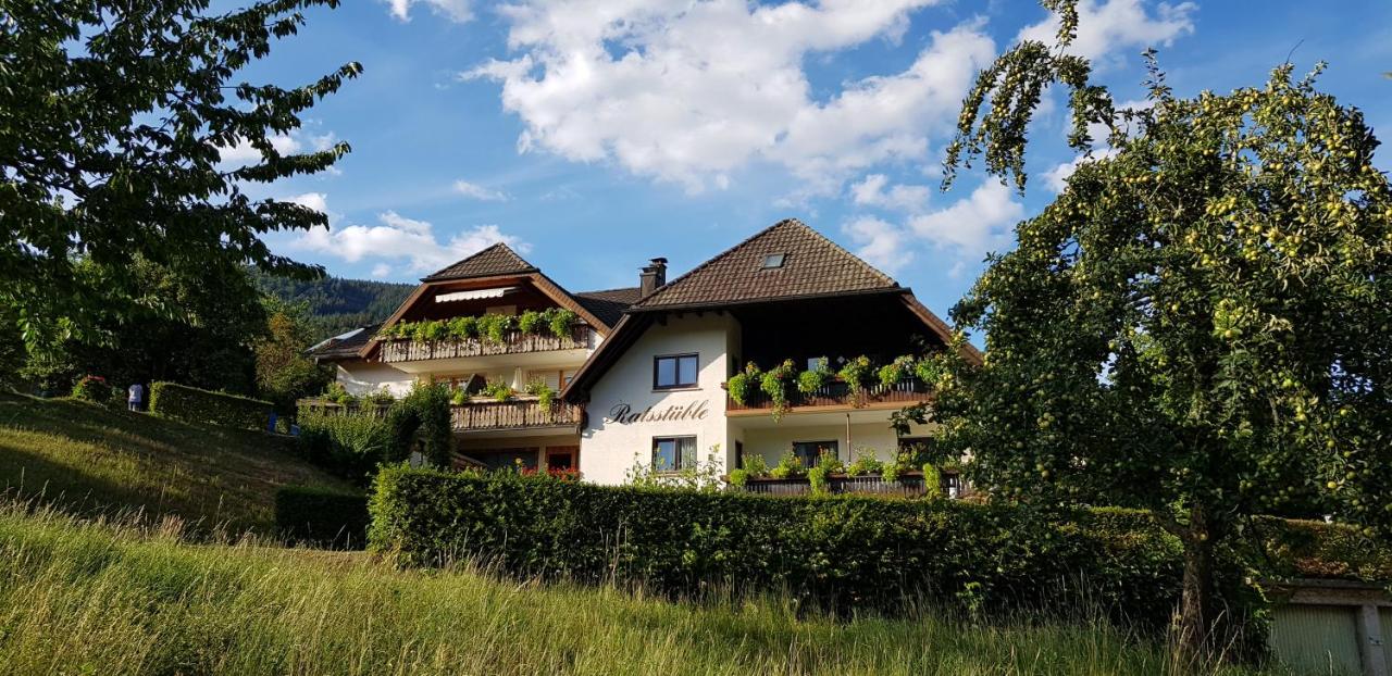 B&B Simonswald - Gasthaus Ratsstüble Garni - Bed and Breakfast Simonswald