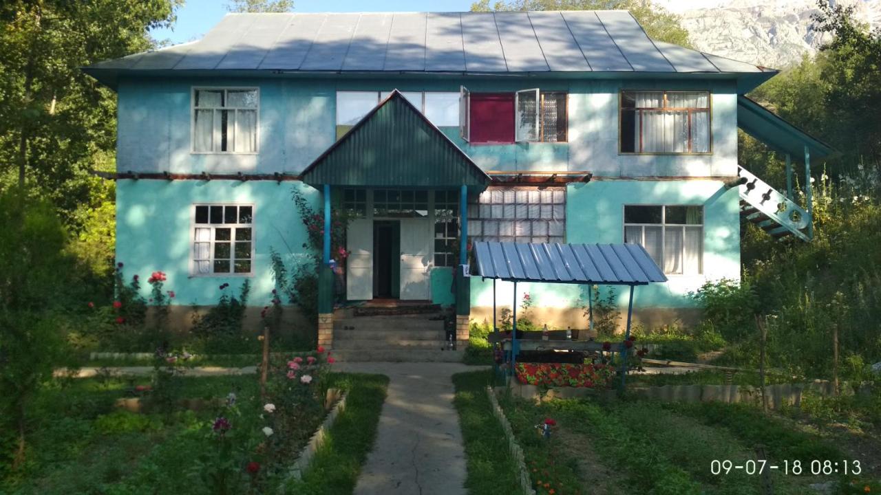 Friendship (guest house)* - B&B