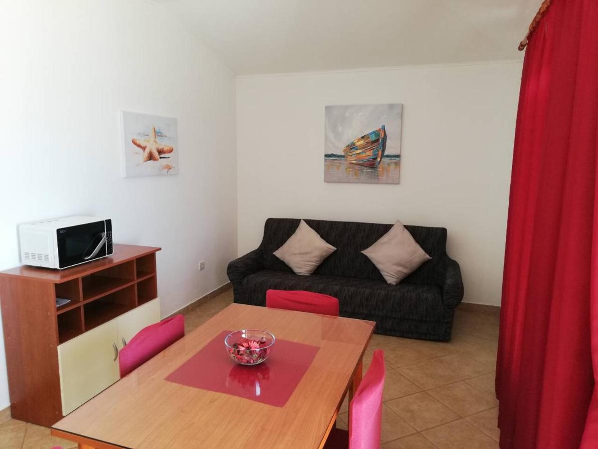 One-Bedroom Apartment with Balcony