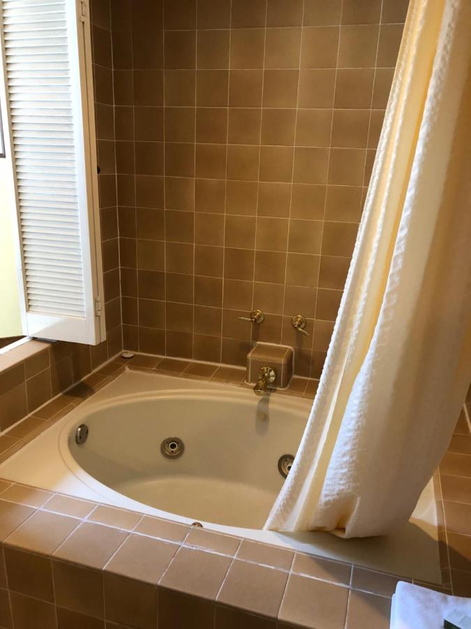 King Room with Spa Bath and Fireplace