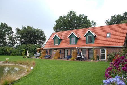 B&B Westerstede - Urlaubsdomizil im Grünen - Bed and Breakfast Westerstede