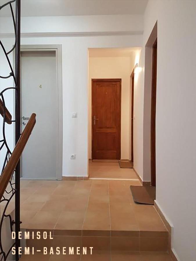 Standard Suite - Semi-Basement