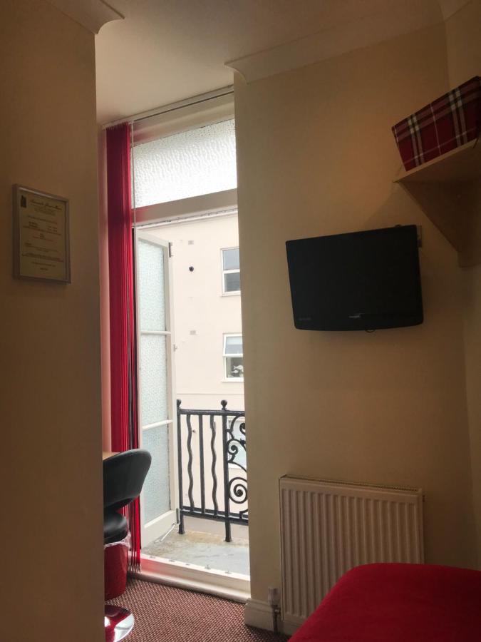 Single Room with Private Bathroom
