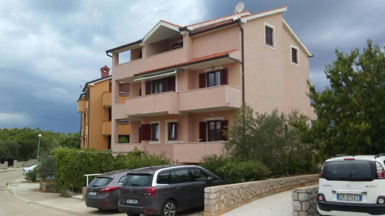 Laura and Nevio Apartments and Rooms - Bed and Breakfast Cres