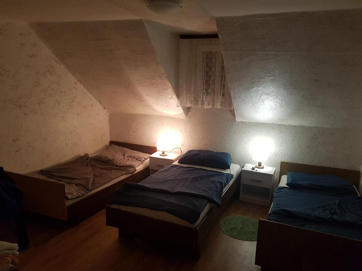 Camera Singola con Bagno in Comune