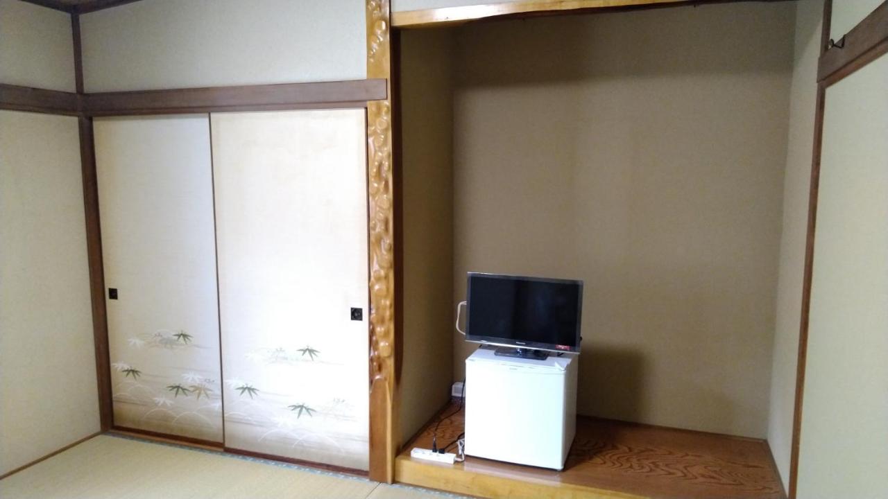 Japanese-Style Twin Room with Shared Bathroom and Toilet including Cat Cafe Use Fee