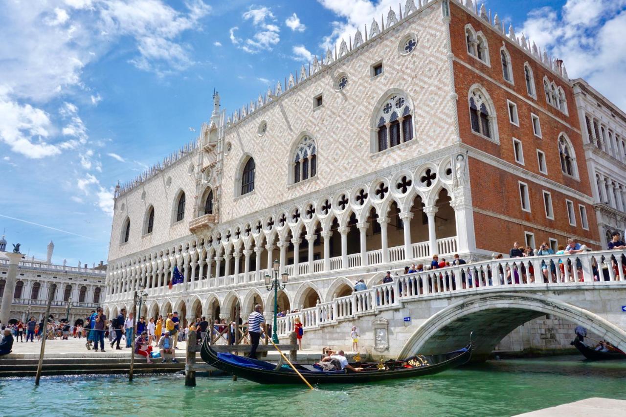 Veneziacentopercento Alle Ancore Apartment - B&B