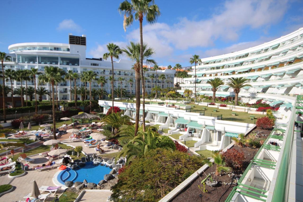 Luxury Apartments in first beach line with pool - B&B Adeje