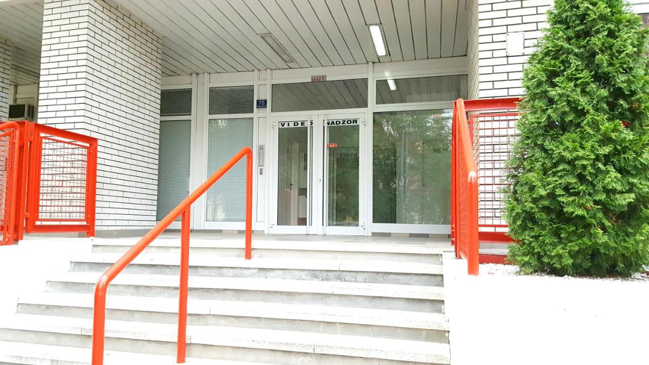 Arena Relax Apartman - B&B