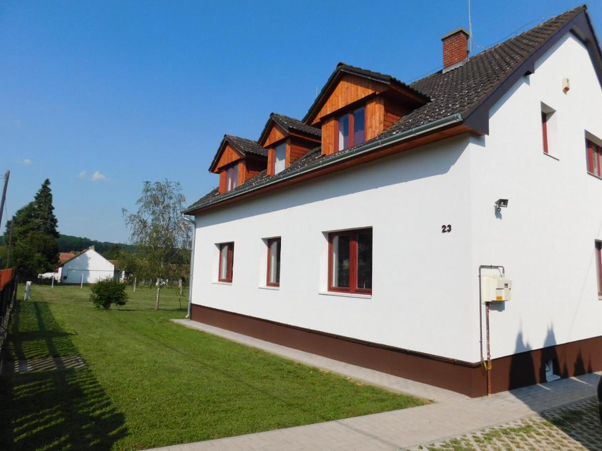 8888 Vendégház - B&B Lispeszentadorján