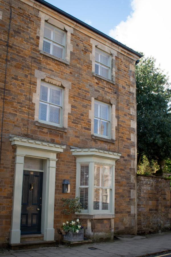 The Hollies Bed and Breakfast - Ferienwohnung