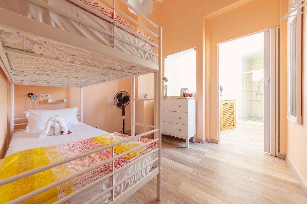 Camera Doppia con Letti Singoli con Bagno Privato 