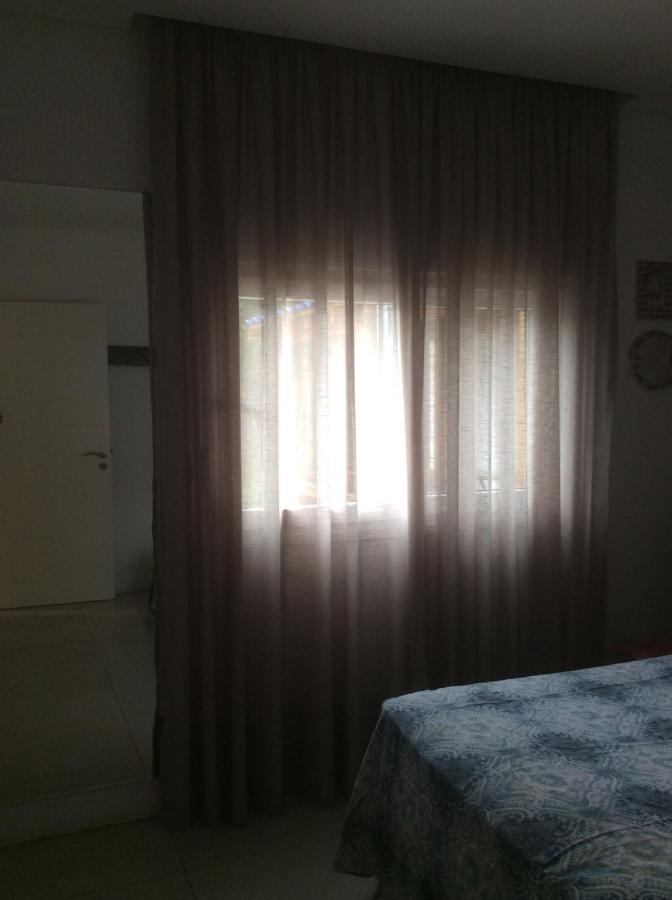 Tweepersoonskamer met 1 of 2 Bedden en Gedeelde Badkamer