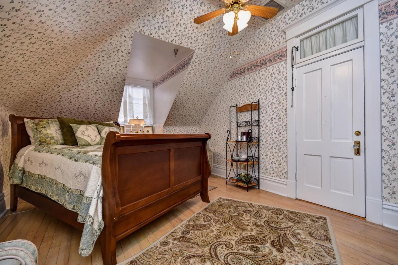 Queen Suite
