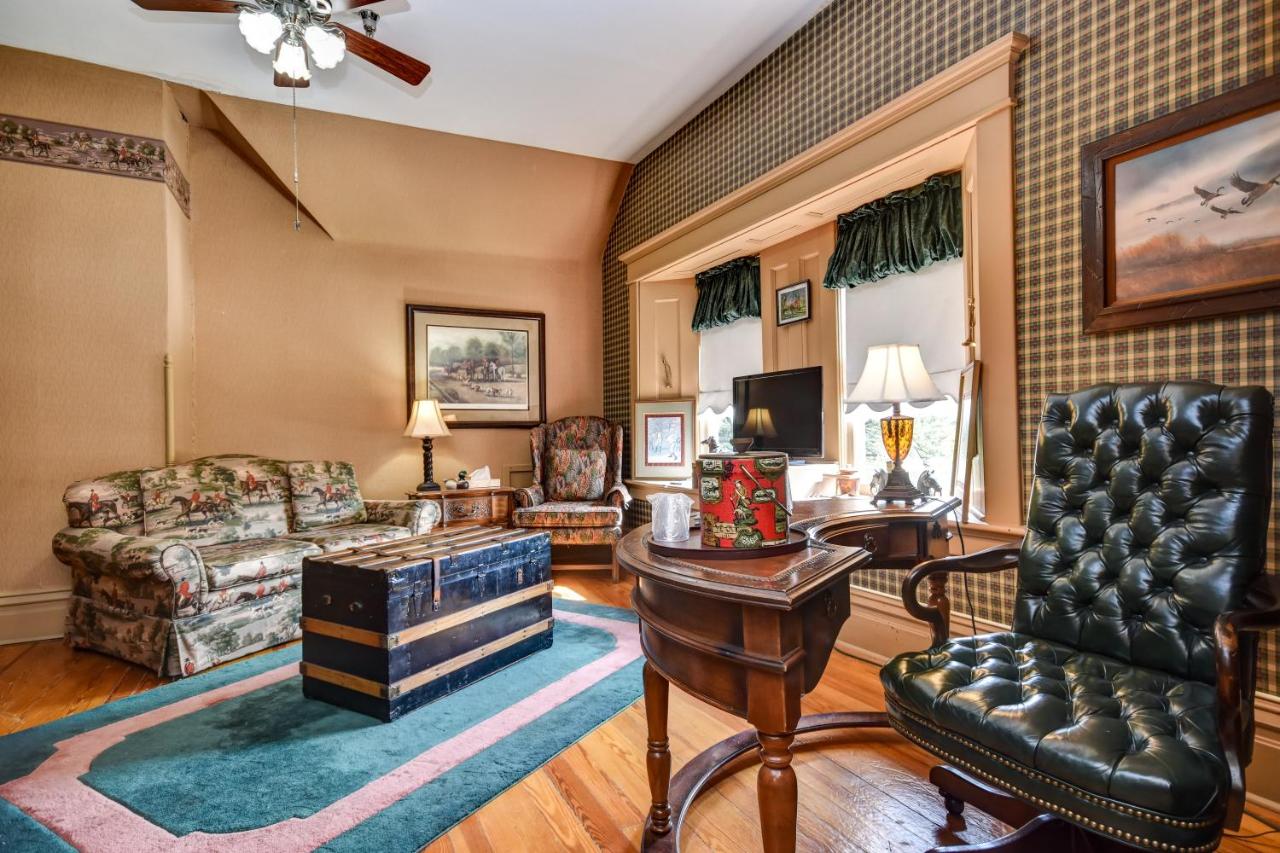 Queen Suite