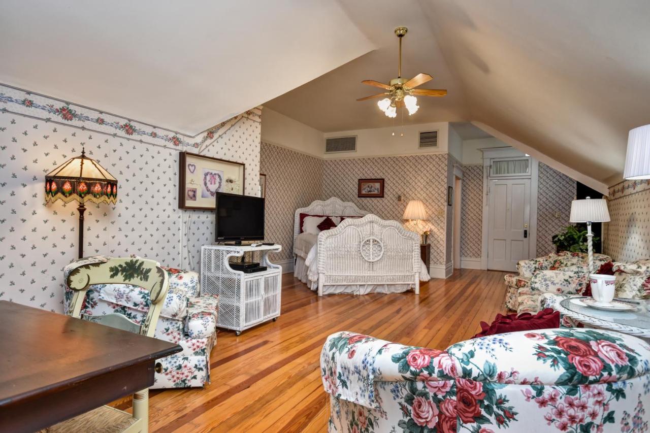 Queen Suite