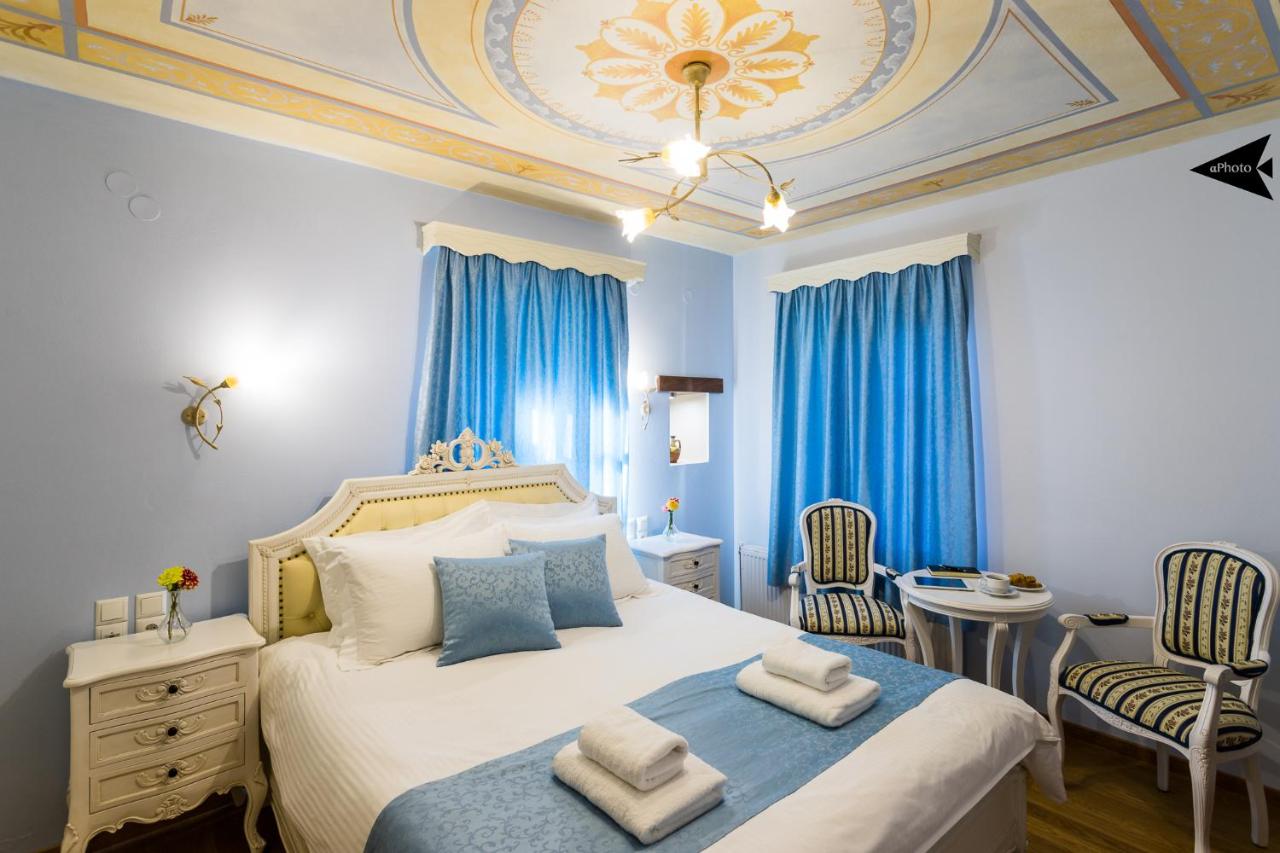 Deluxe Double Room (Cyclamen)