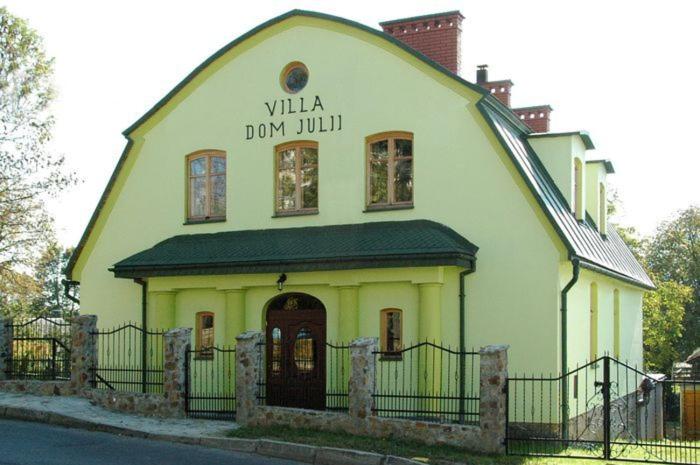 B&B Sanok - Villa Dom Julii - Bed and Breakfast Sanok