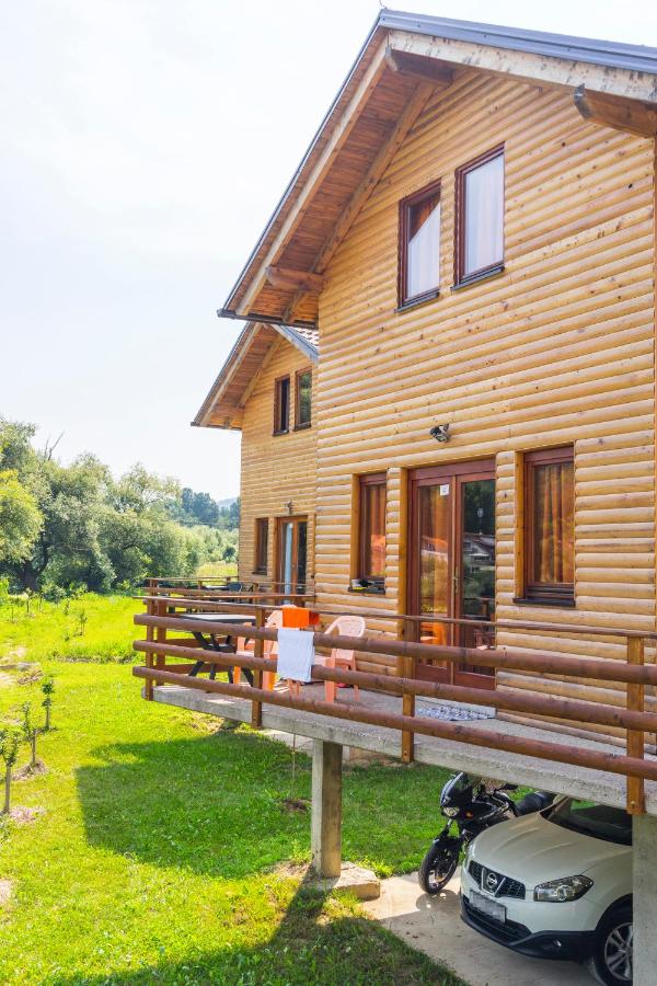 B&B Kostajnica - Holiday homes Piralo - Bed and Breakfast Kostajnica