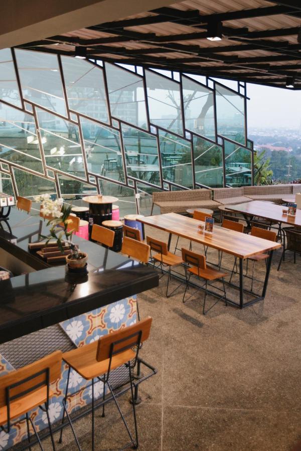 Janevalla Bandung: Rooftop Cafe yang Instagrammable