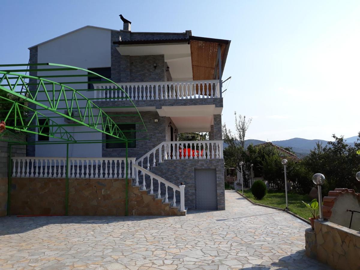 B&B Berat - Guest House Xhuljon - Bed and Breakfast Berat