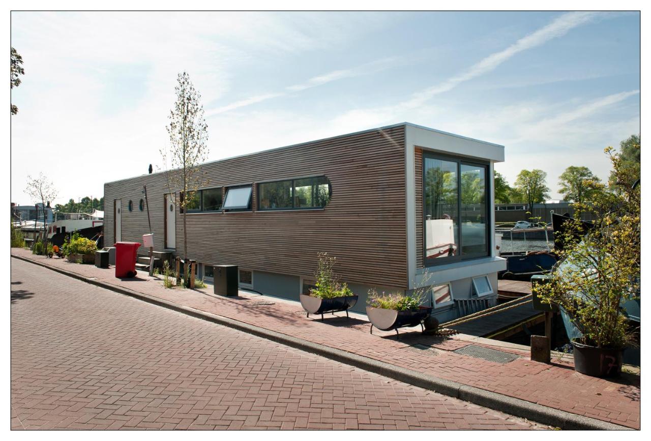 B&B Amsterdam - Private guesthouse BnB The Waterhouse houseboat - Bed and Breakfast Amsterdam