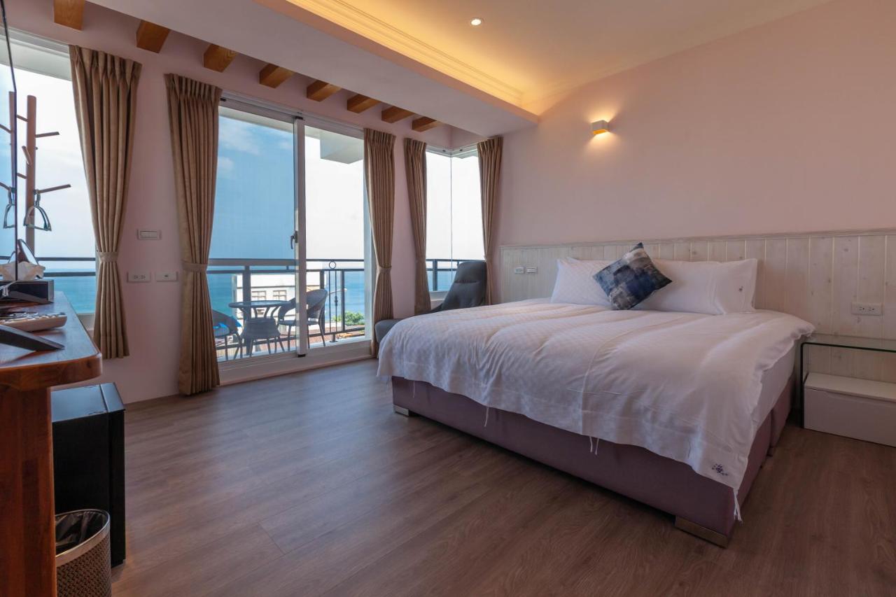 Deluxe Double Room with Balcony and Sea View