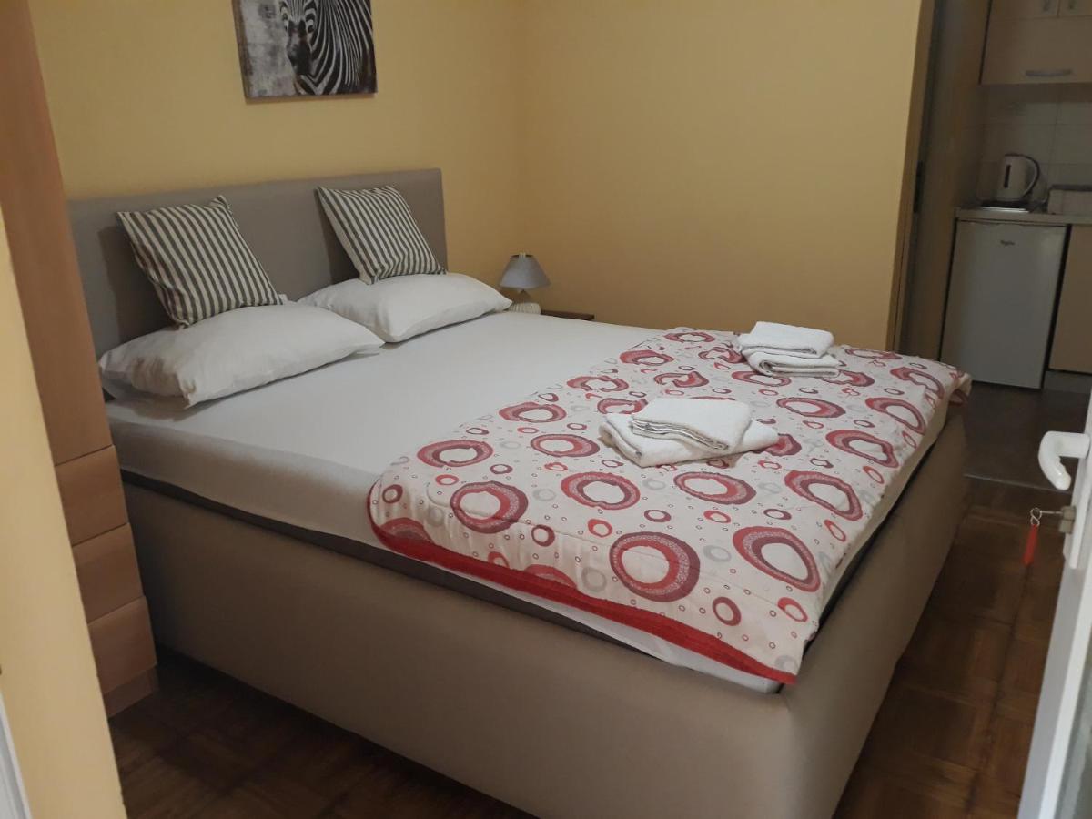 B&B Budva - Apartmani Radovic 2 - Bed and Breakfast Budva