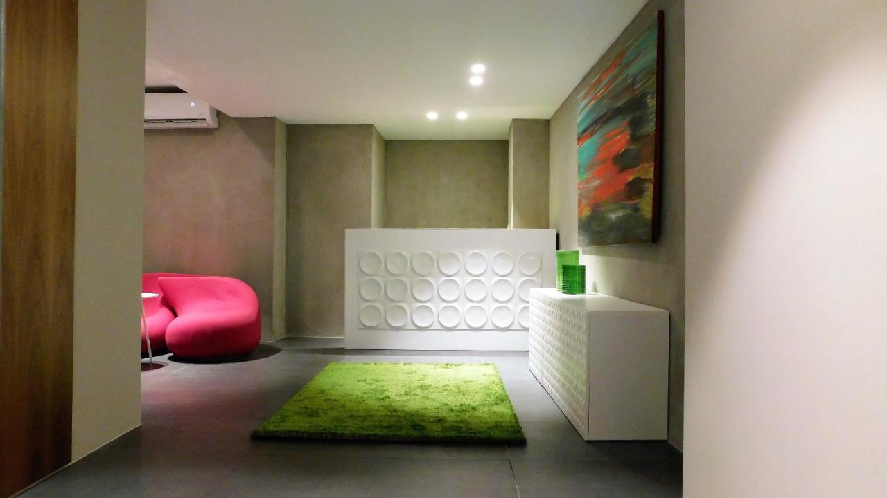 101 Adrianou Apartments - B&B Atene