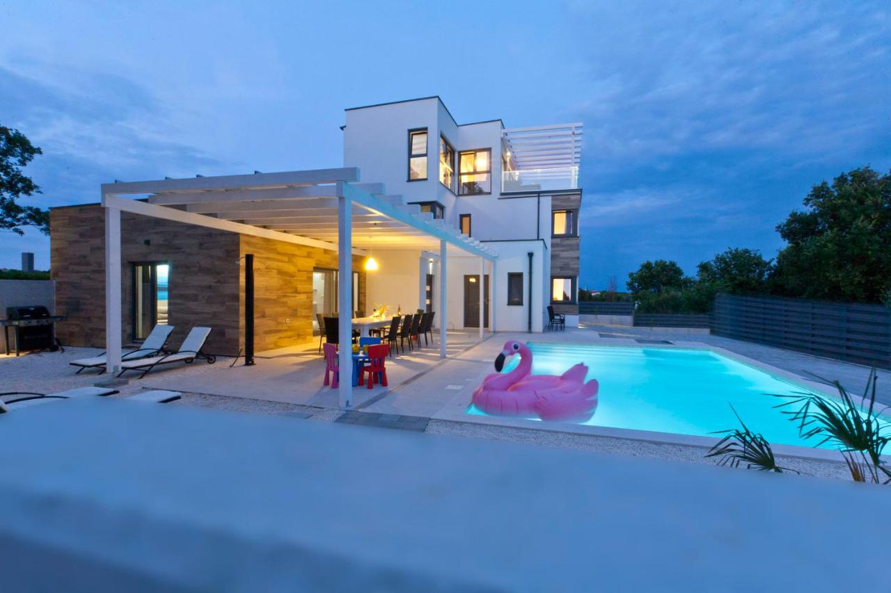 Wellness & Spa, Villa STELLA - heated pool, jacuzzi, table tennis, children's playground, close to the sea, Medulin - Istria - Chambres d'hôtes Pomer