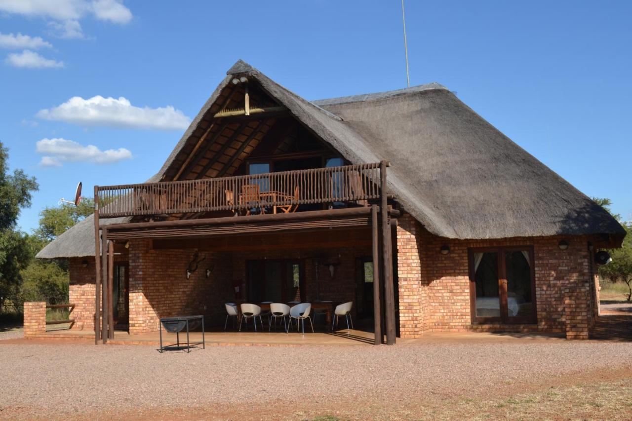 Makhato 84 Bush Lodge - Bed and Breakfast