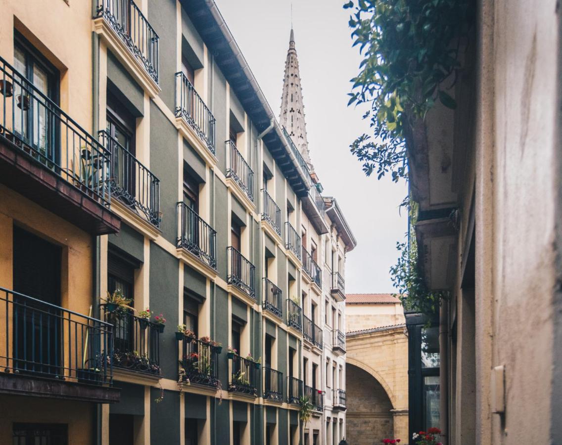 Old Town Madari by People Rentals - B&B
