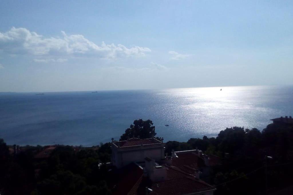 B&B Trieste - Amazing Sea view, free parking, near to the centre - Bed and Breakfast Trieste