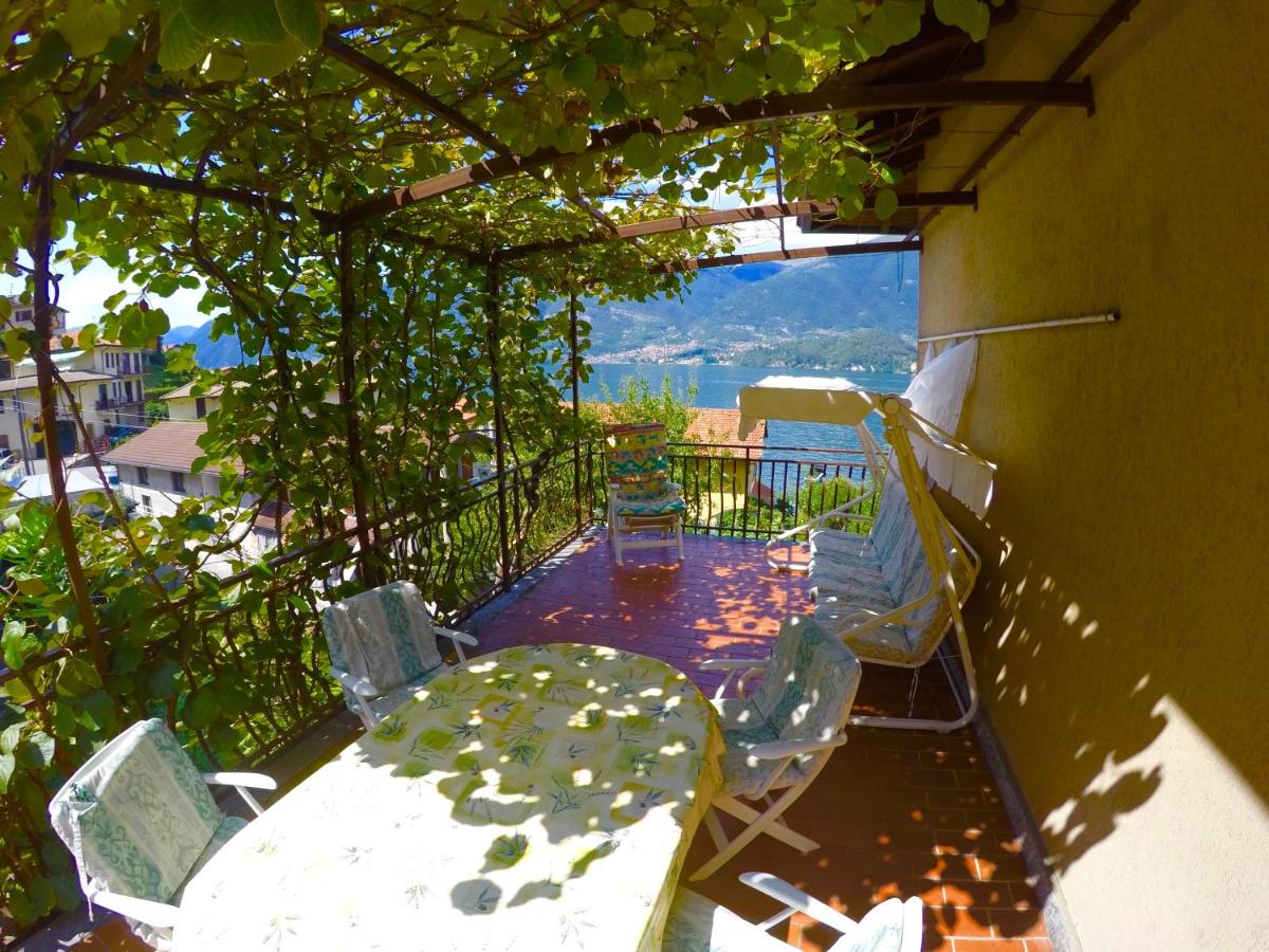 B&B Lezzeno - L'Agrifoglio - Bed and Breakfast Lezzeno