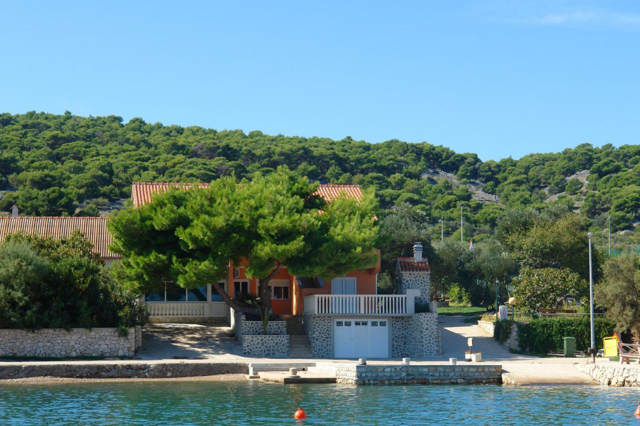 Apartment Ena 2 - B&B Betina