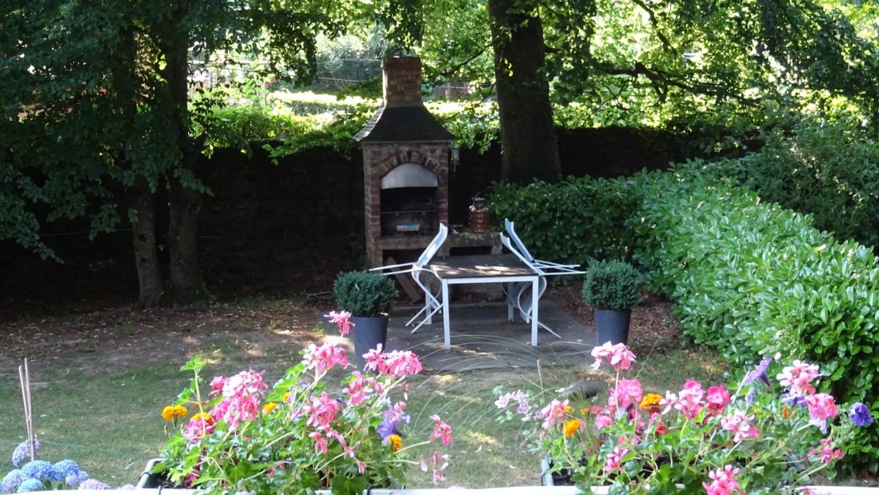 Le Glycine a Manoir Sainte Cecile - B&B