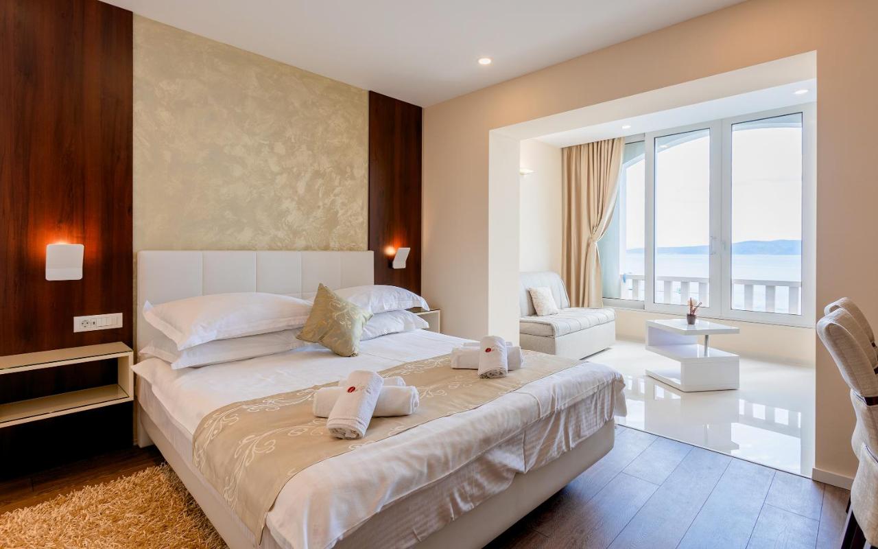 Studio Apartment with Sea View