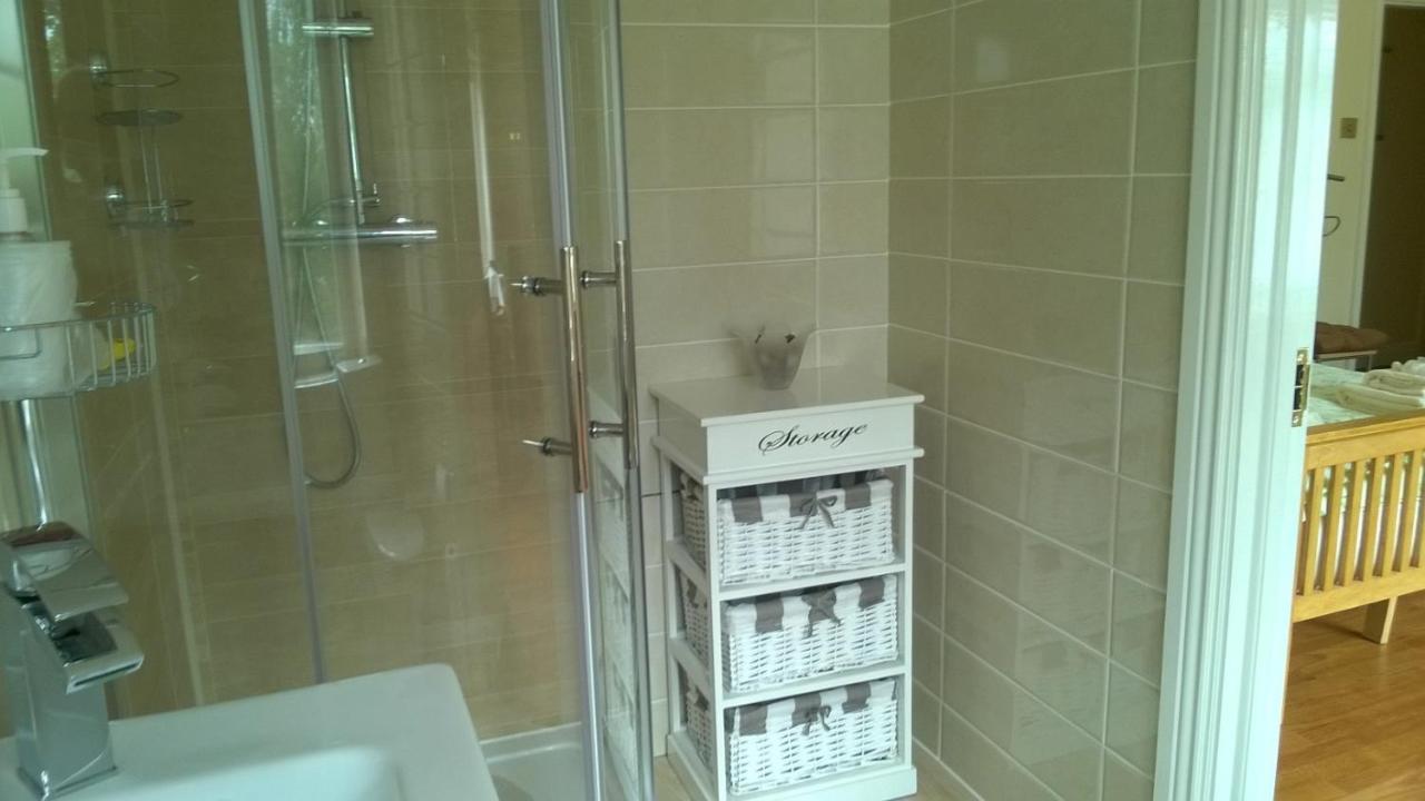 Deluxe Double Room with Shower