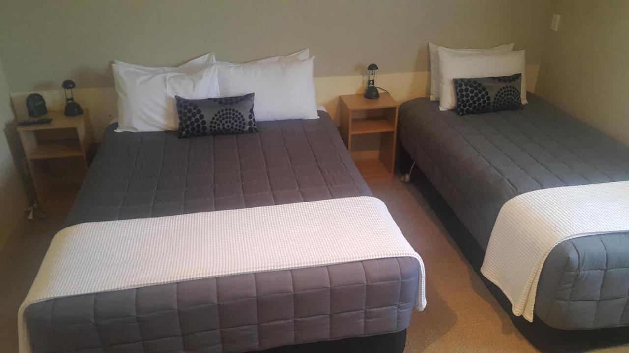 One-Bedroom Apartment (5 Adults)